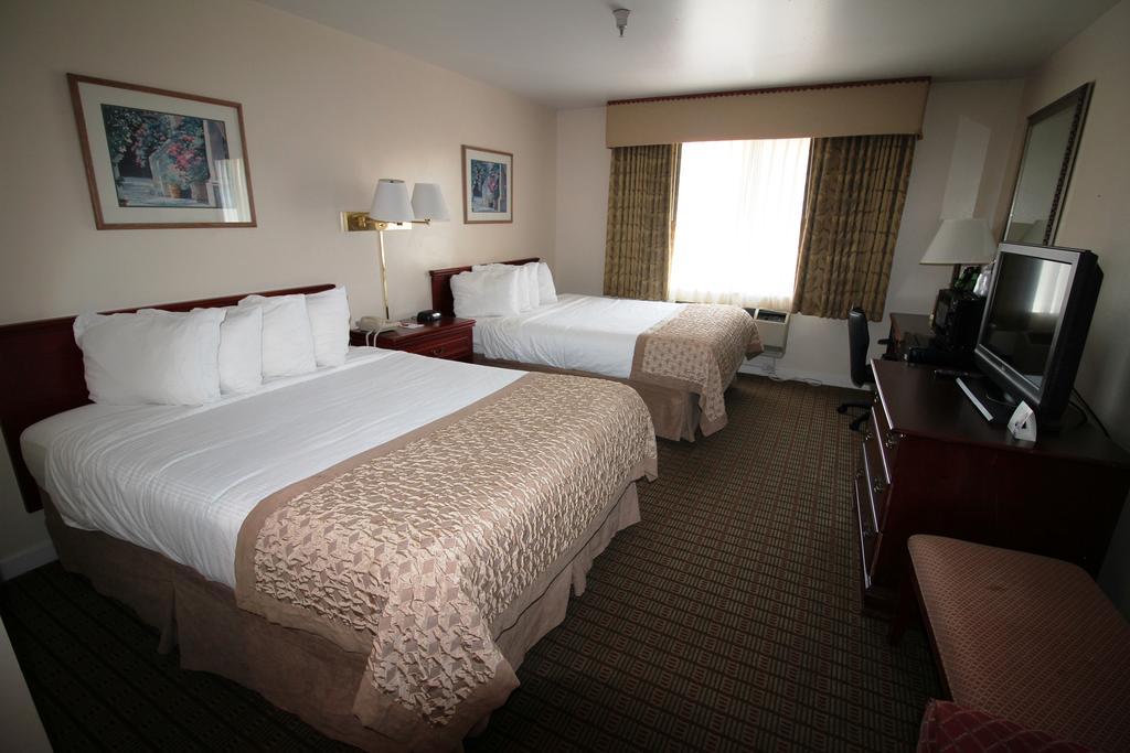 Ramada By Wyndham Draper, Utah Hotel Exterior photo